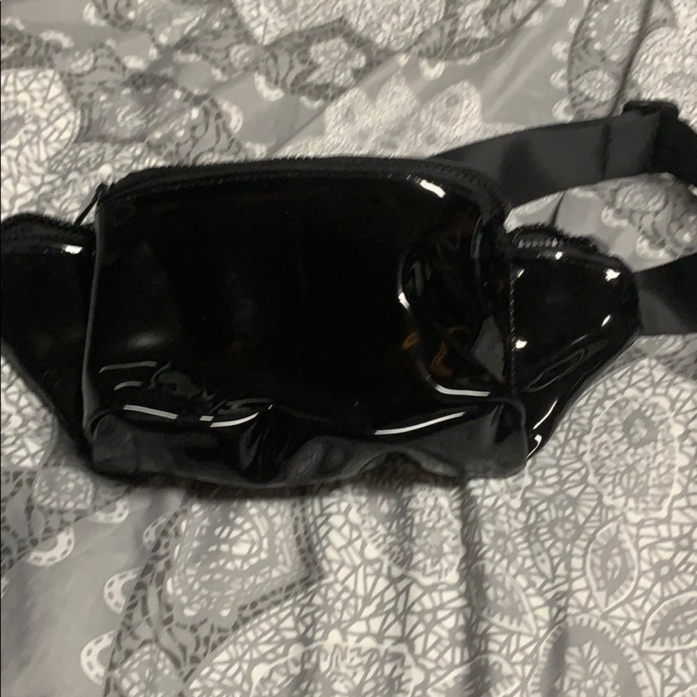 Fanny pack plastic material